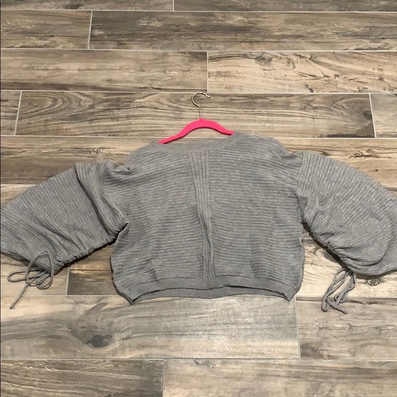 Cropped Ribbed Drawstring Sweater - Picture 2 of 7